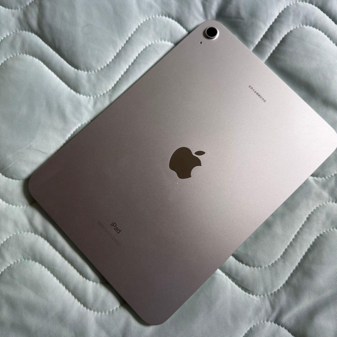 iPad 第10世代 64GB Silver Wi-Fi【刻印あり】