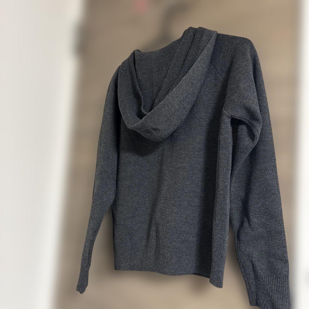 2025今期タグ付き新品DESCENTE ゴルフ フード付きセーター