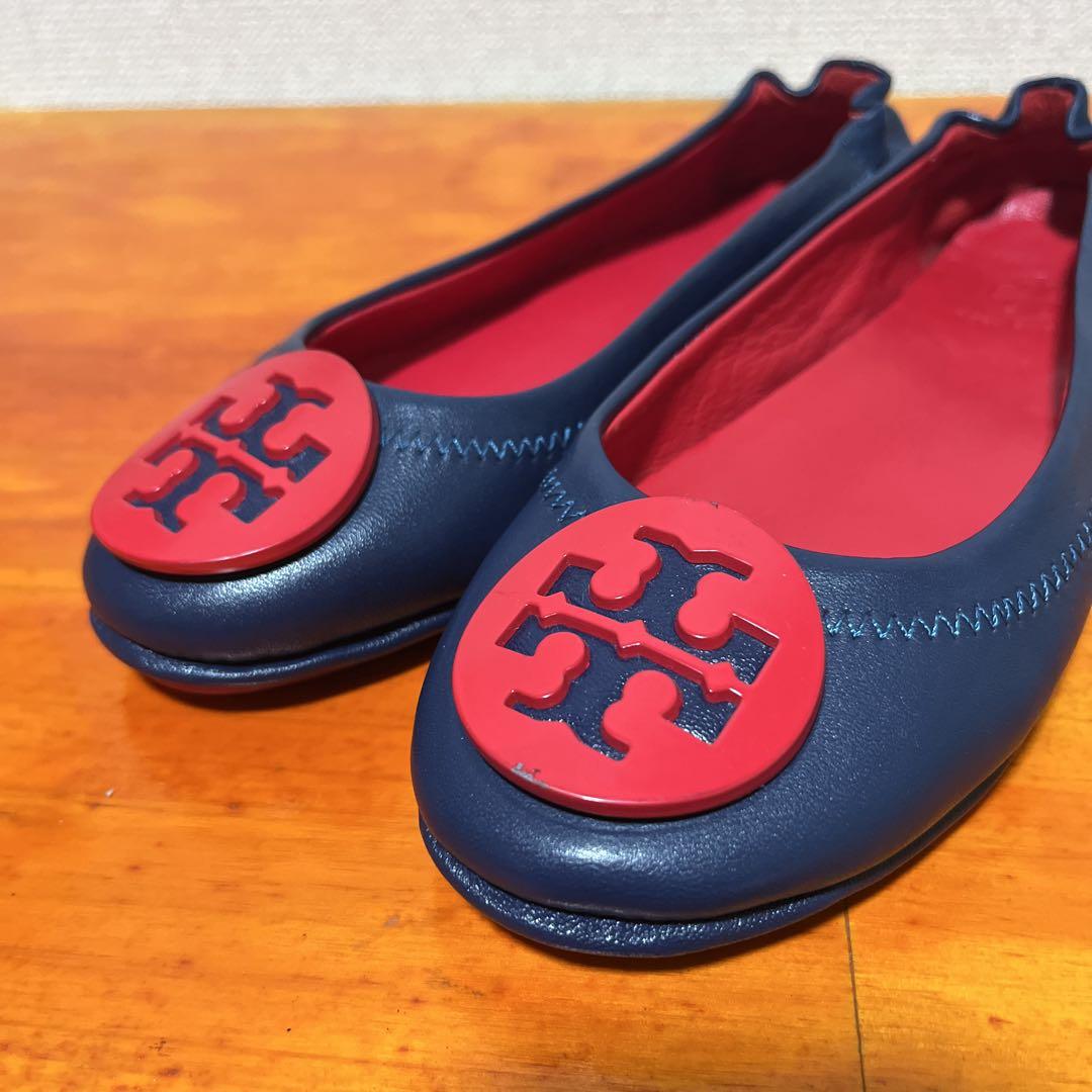 ❀美品 トリーバーチ 紺 ネイビー レッド 23cm 6 フラットシューズ
