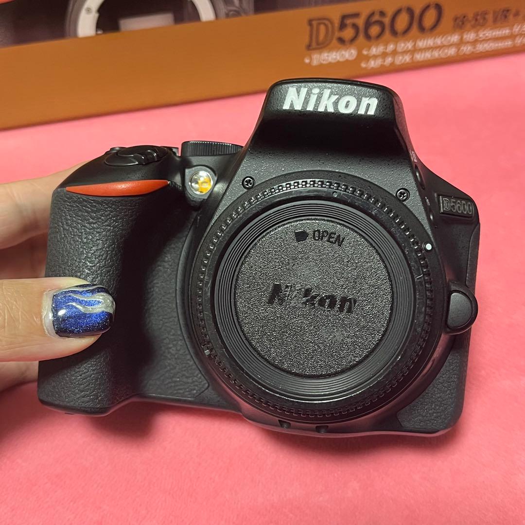 Nikon D5600 ダブルズームキット＋備品セット