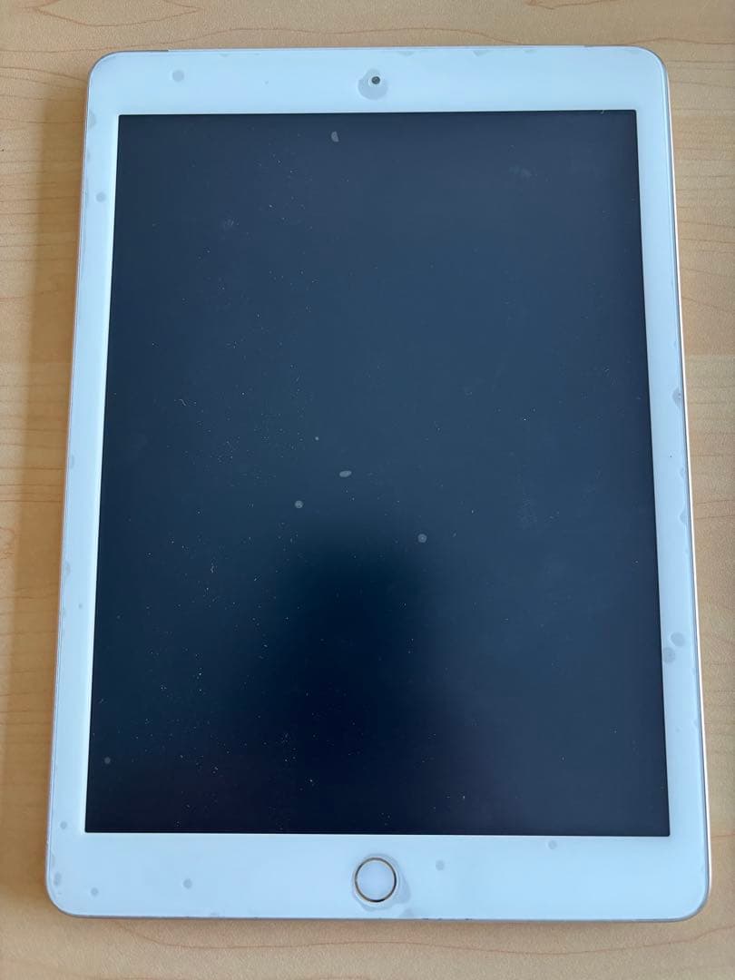 iPad 9.7 第5世代 Model Wifi+ Simフリー 32Gb