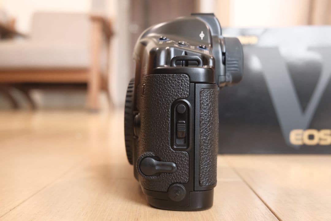 Canon EOS-1V 一眼レフカメラ【箱と説明書付き】