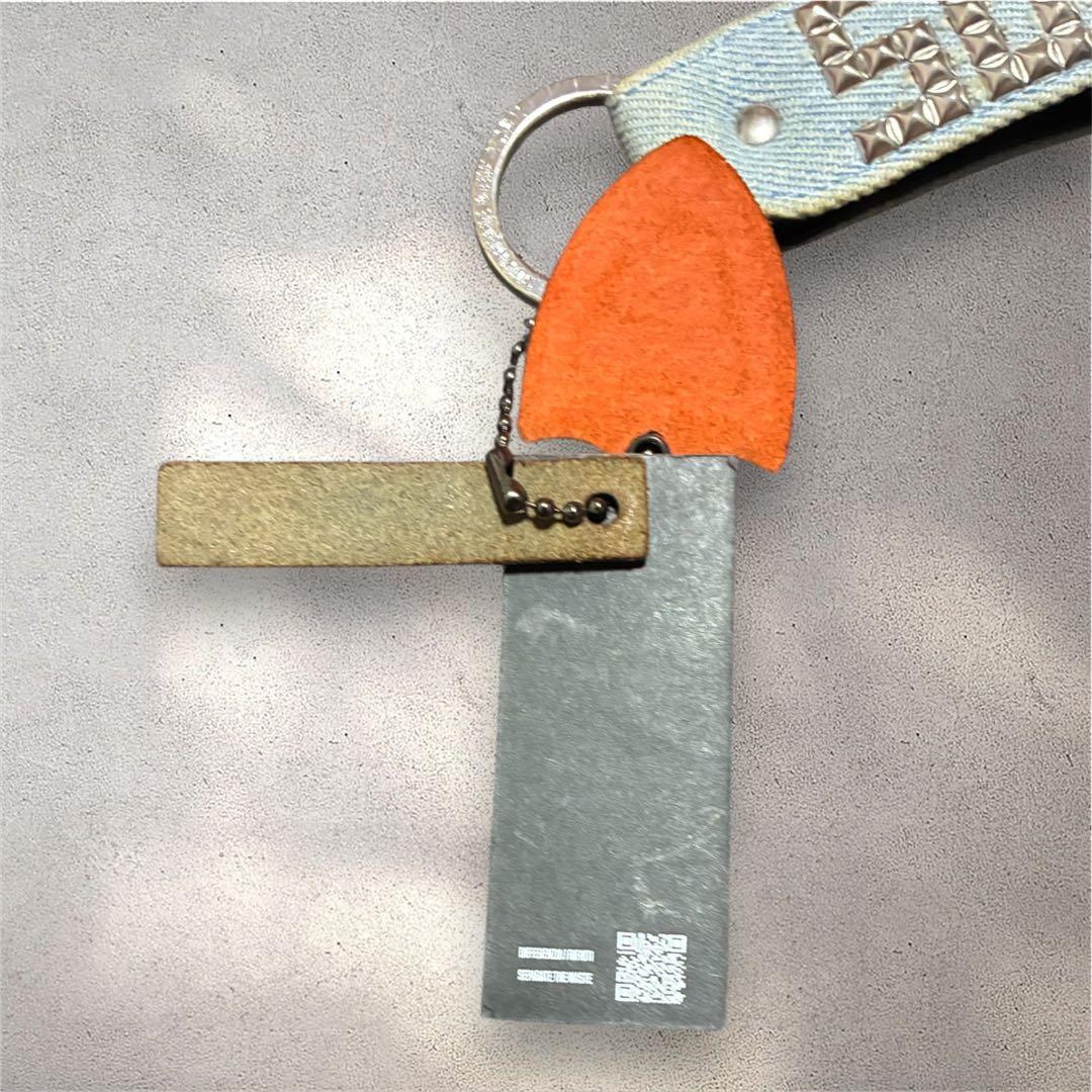 希少 Supreme HTC スタッズ　キーホルダー キーリング　シュプリーム