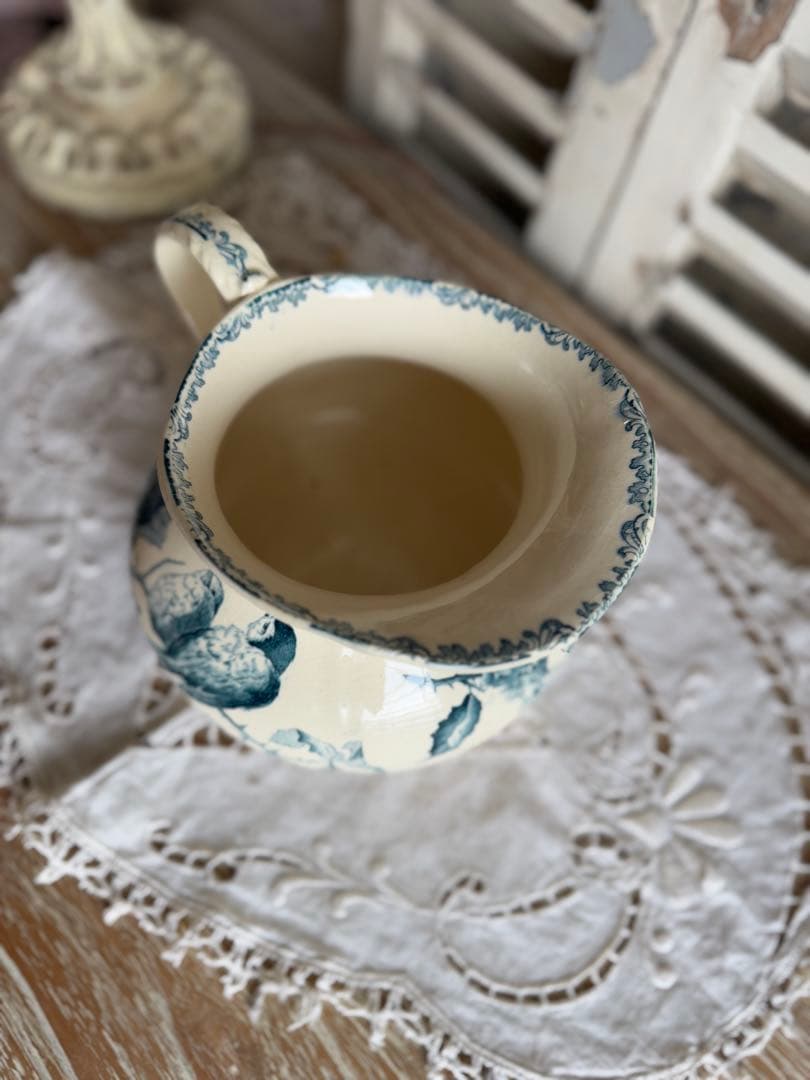 クレイユモントローマルセイユ青い小鳥と草花ベリー柄の陶器ピシェピッチャー