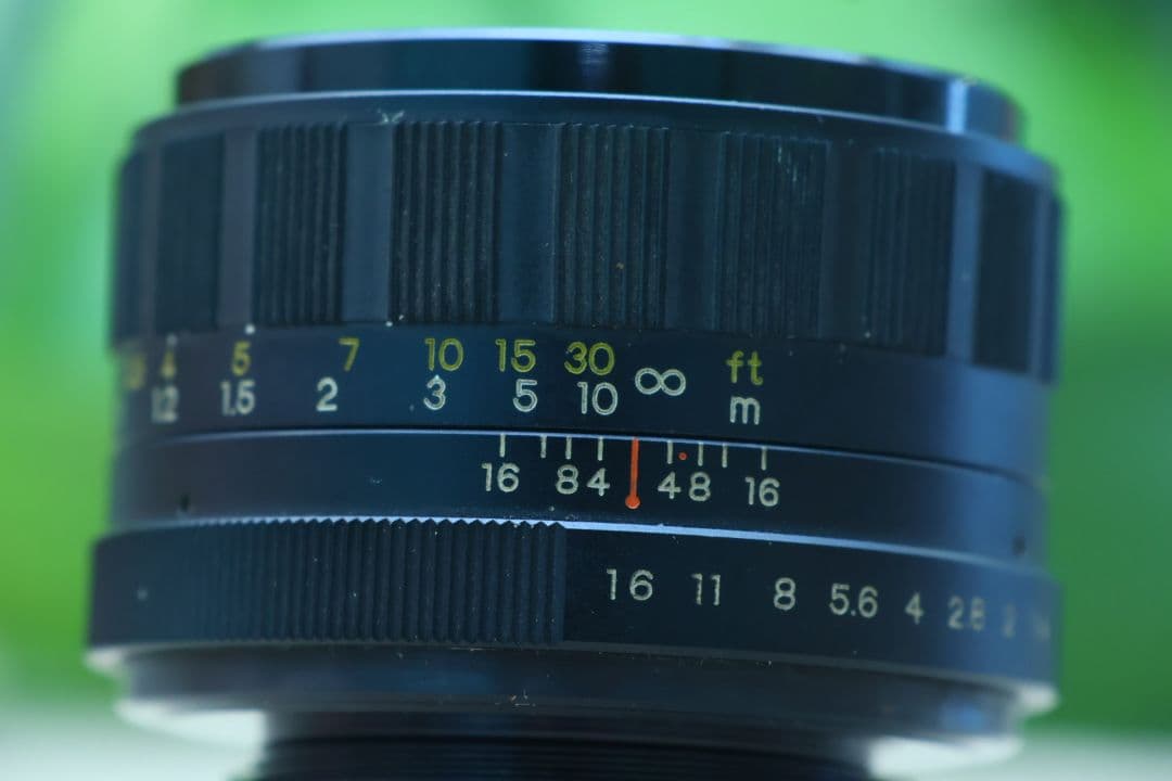 Yashica Yashinon-DS 50mm f1.4レンズ