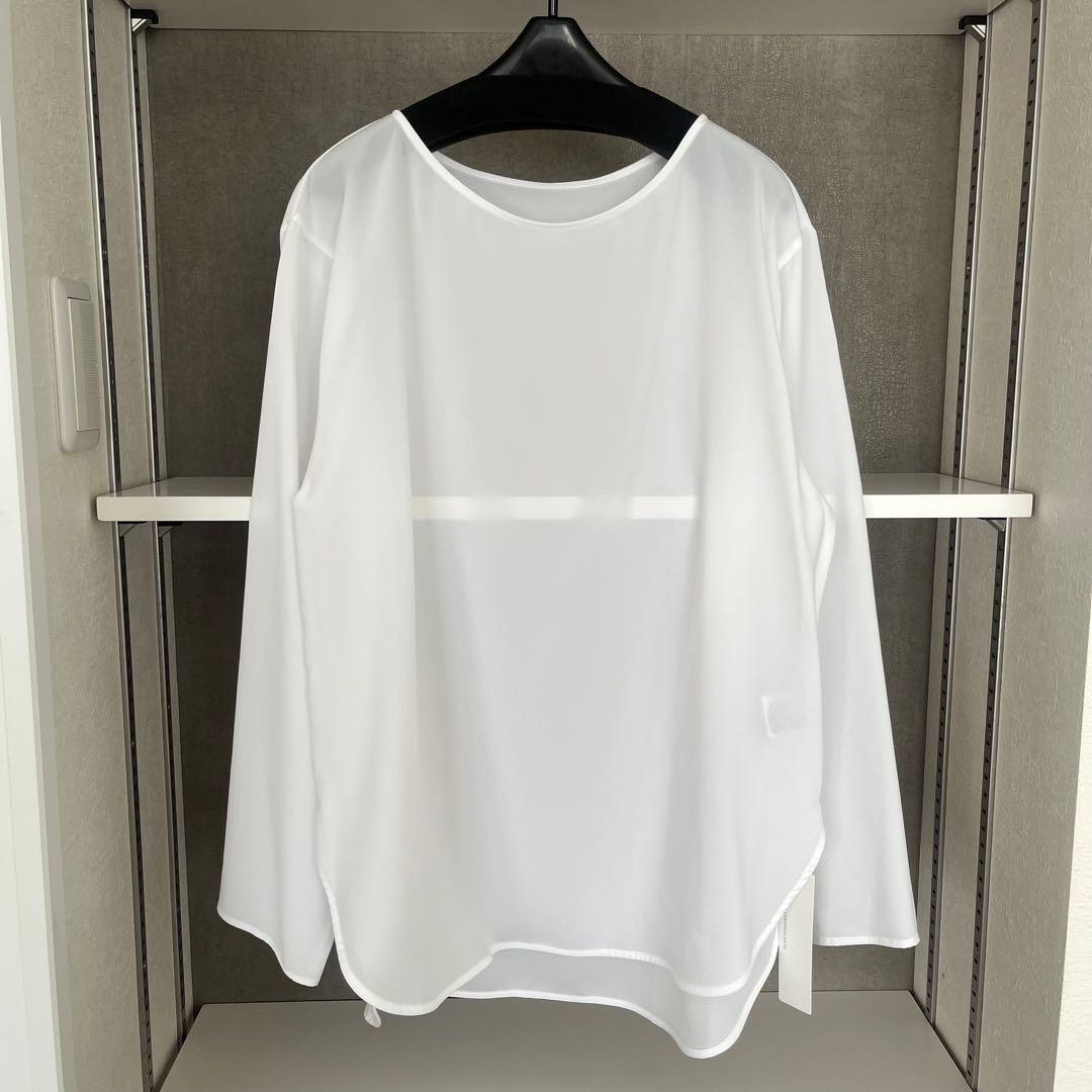 ガリャルダガランテ　ラウンドブラウスTシャツ　ホワイト　長袖　ロンT万能インナー