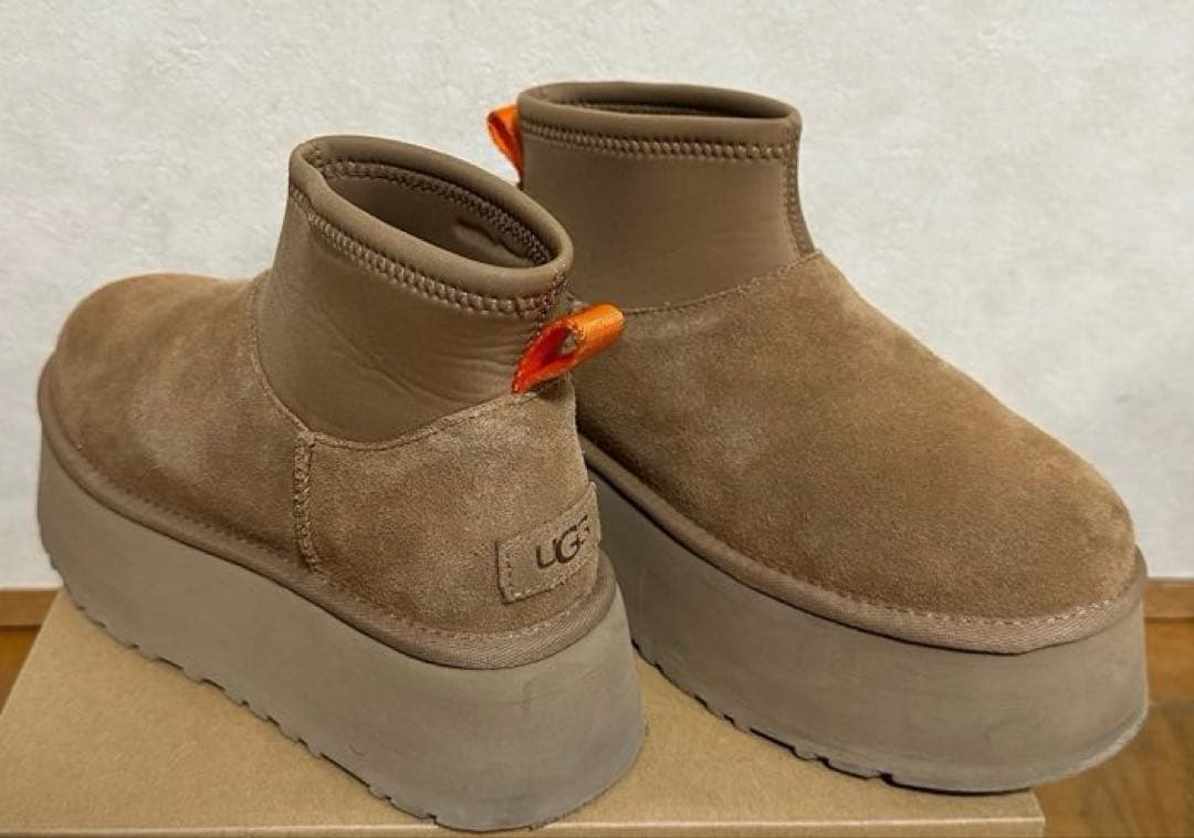 UGG ムートンブーツ キャメル 22cm クラシックディッパーパッファー　美品