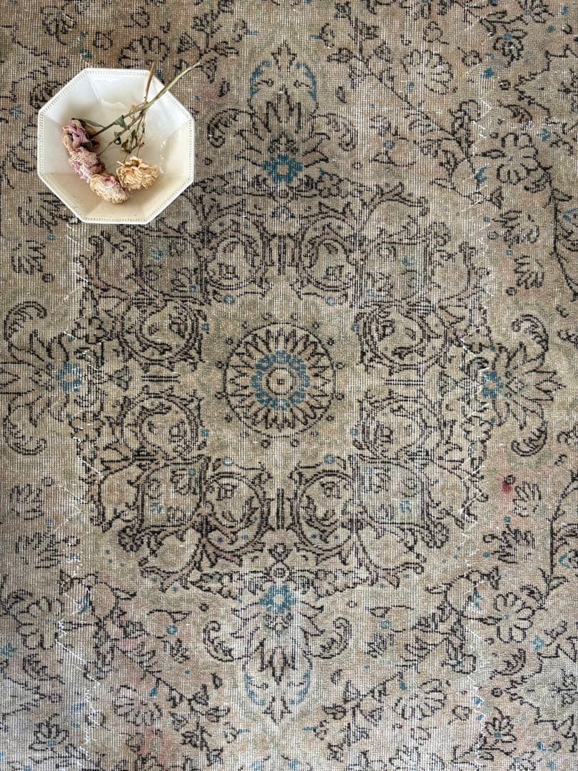 ヴィンテージラグ　トルコ　ボタニカルメダリオン　ベージュオーバーダイ　アナトリア