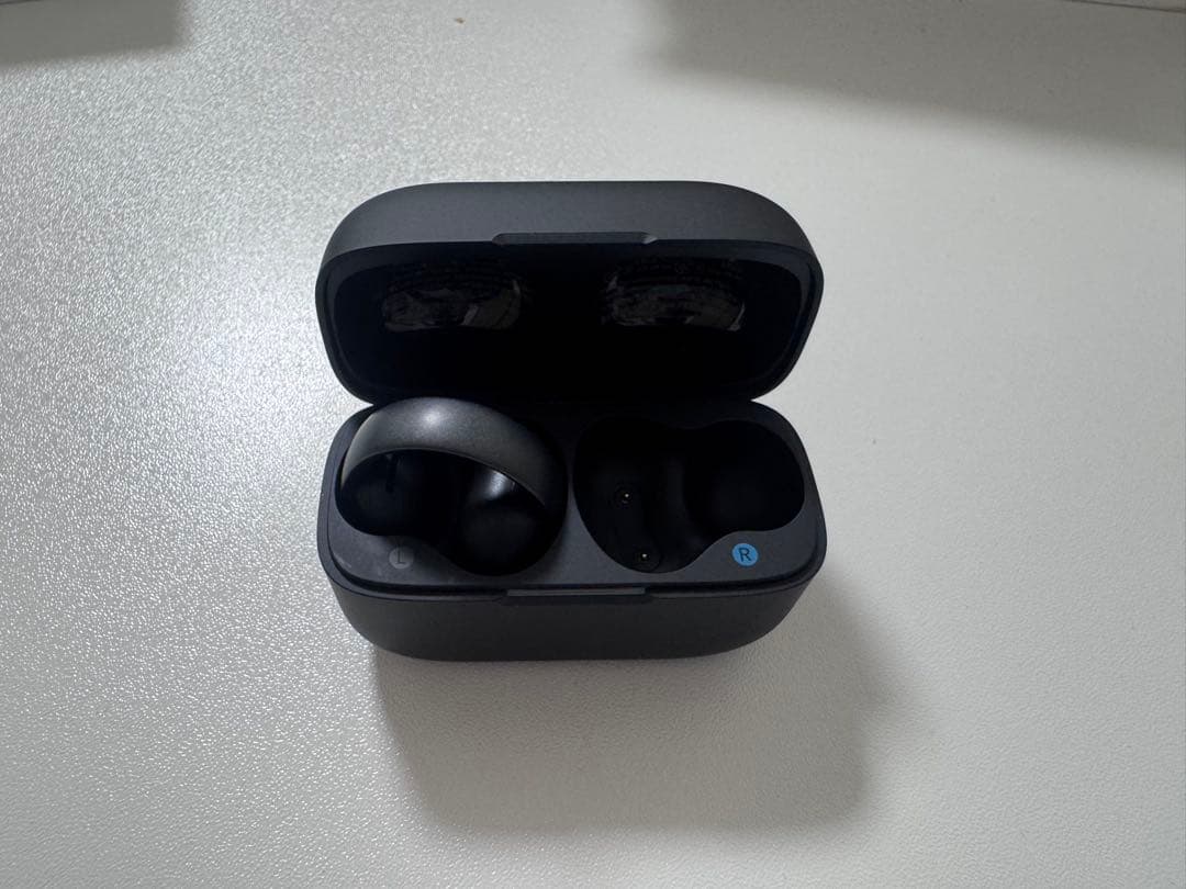 イヤホン AeroClip soundcore Anker