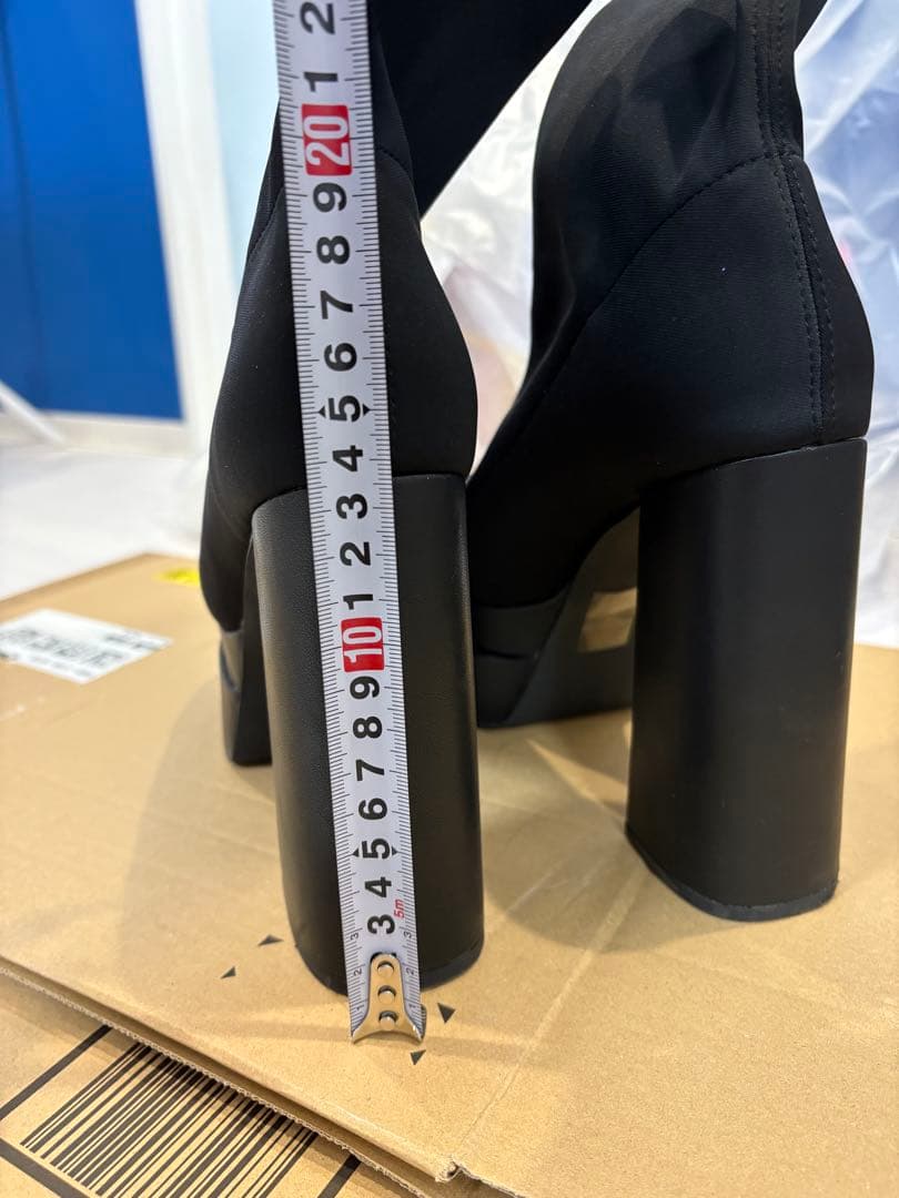 ダイアナ ショートブーツ