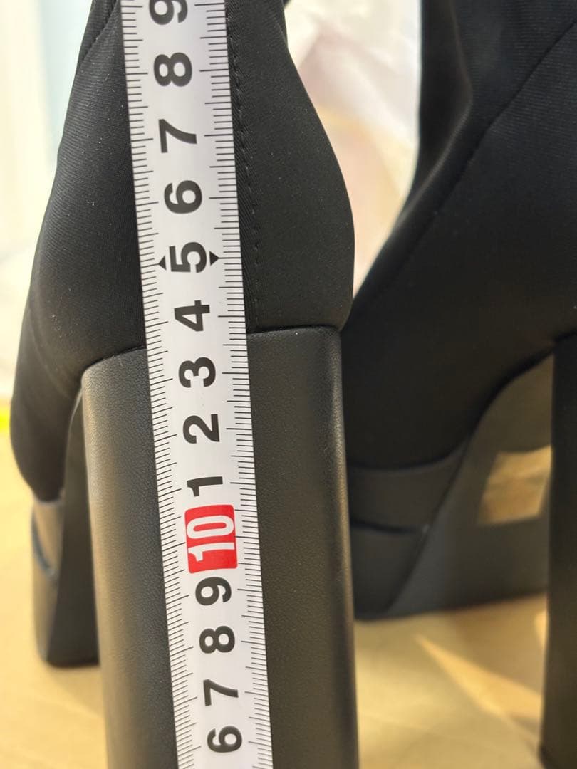 ダイアナ ショートブーツ