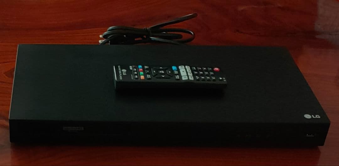 LG 4K ブルーレイプレーヤー UBK90（DVDリージョンフリー）
