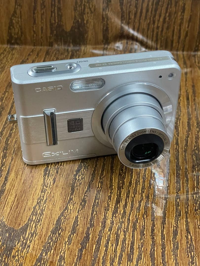 CASIO カシオ オールドデジカメ EXILIM EX-Z57