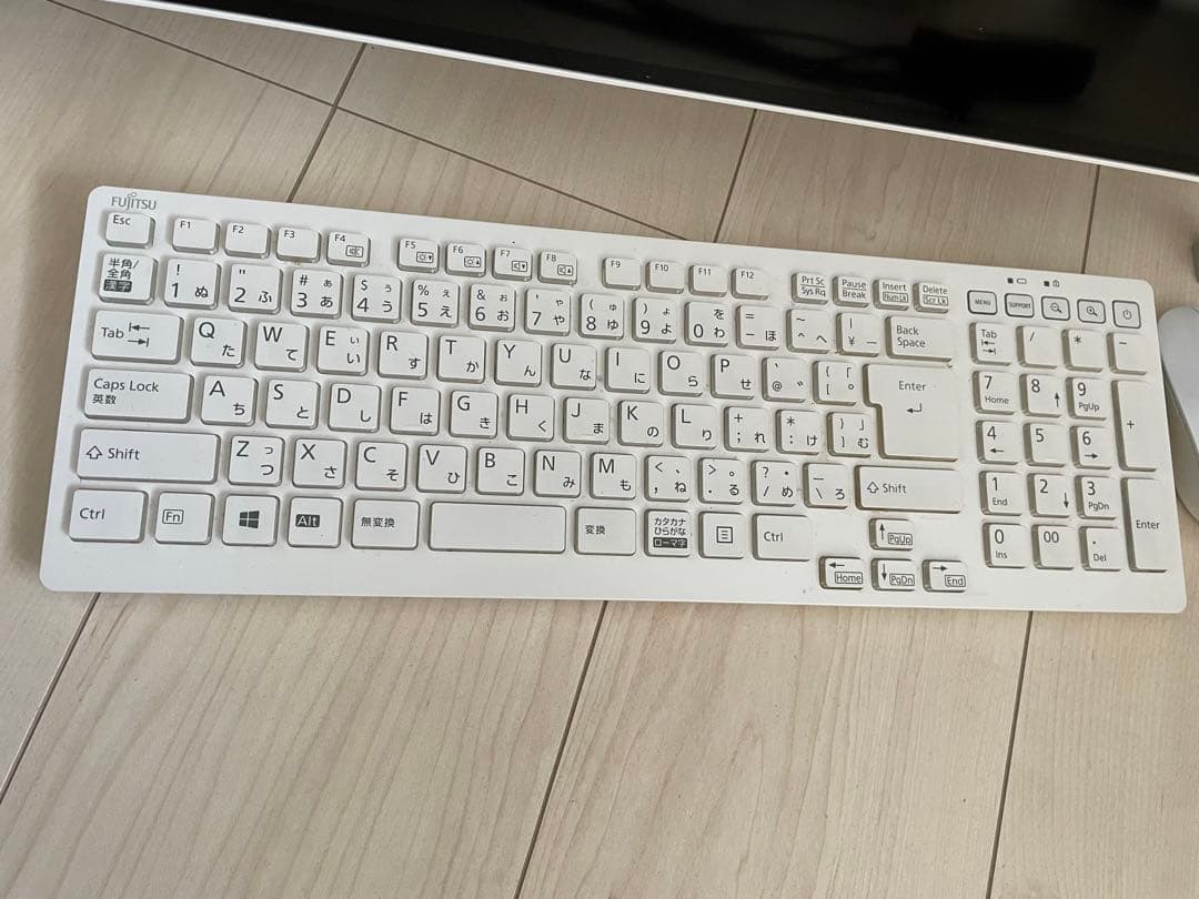 Fujitsu ESPRIMO FH70/D1FMVF70D1WデスクトップPC