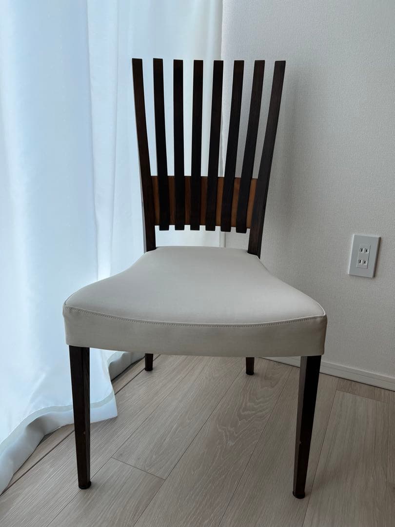 カリモク　モダン ダイニングチェア 1客