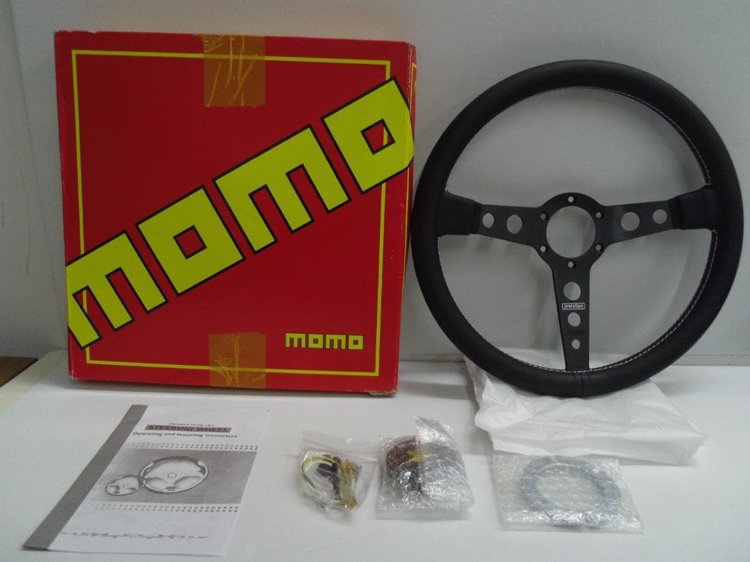 【未使用】momo プロトタイプ ステアリング ZHC-SWM002BK