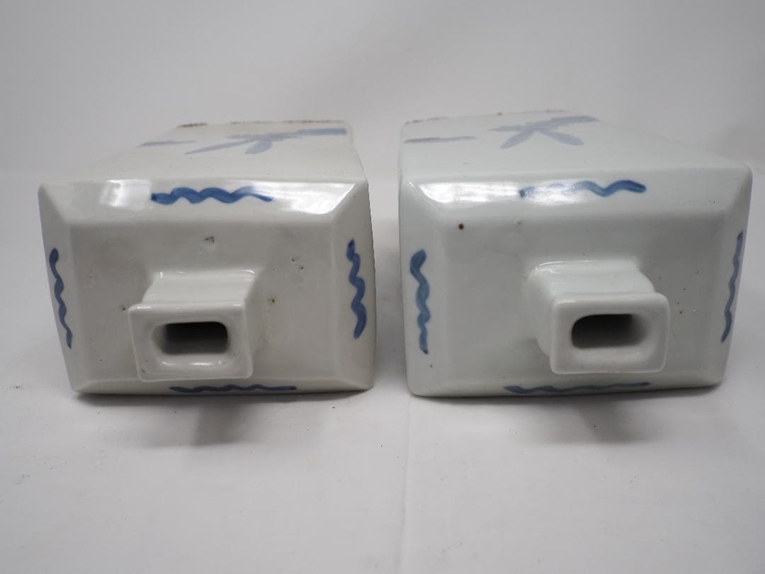 染付兎文白磁徳利　2本セット　角瓶　李朝　ウサギ　漢詩　黒目大　-SO-A