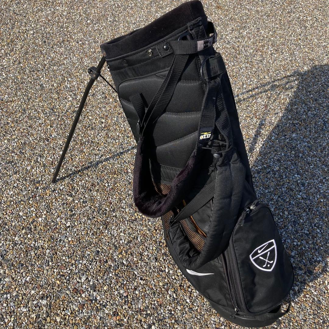 ◯ NIKE ナイキ　キャディバッグ　ゴルフバッグ　スタンド式　軽量