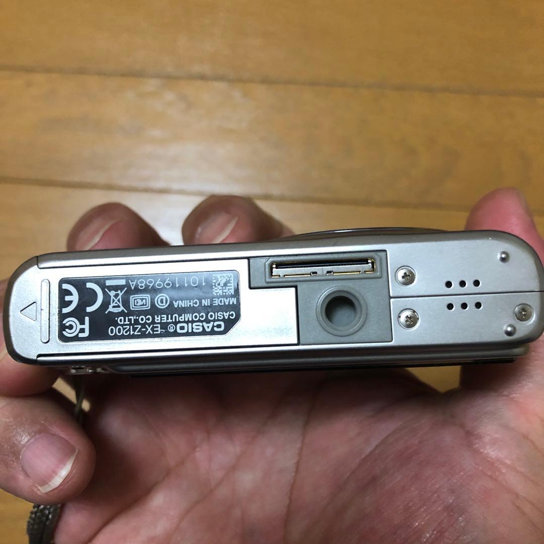CASIO EXILIM EX-Z1200 12.1メガピクセル
