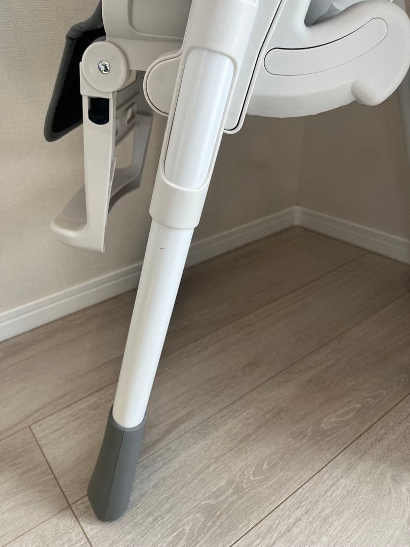 【美品】スモルビ　ハイ&ローのびのびベビーチェア