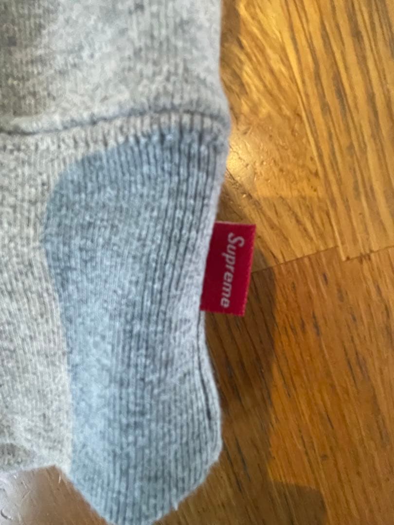 Supreme グレー トレーナー　24FW