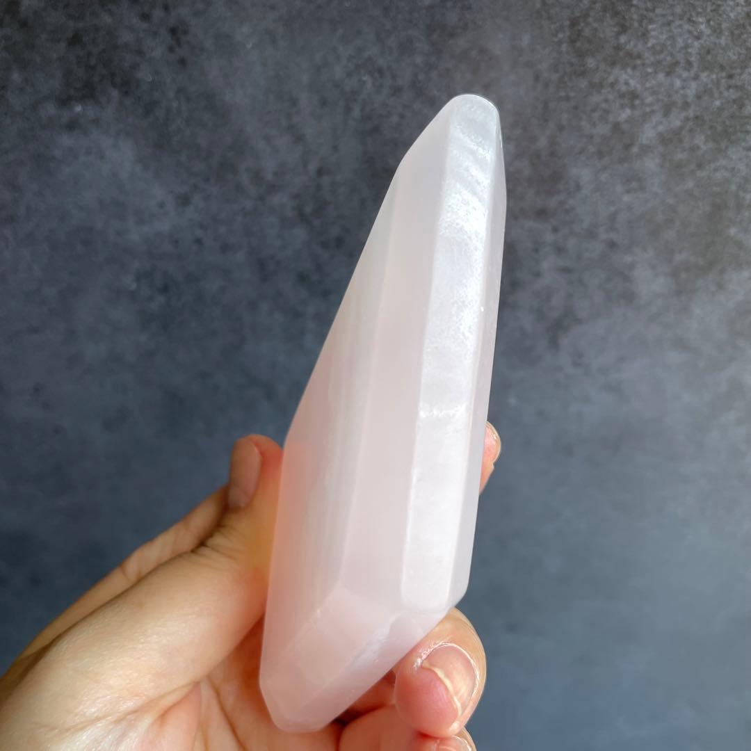 ピンク カルサイト ひし形 台座付き