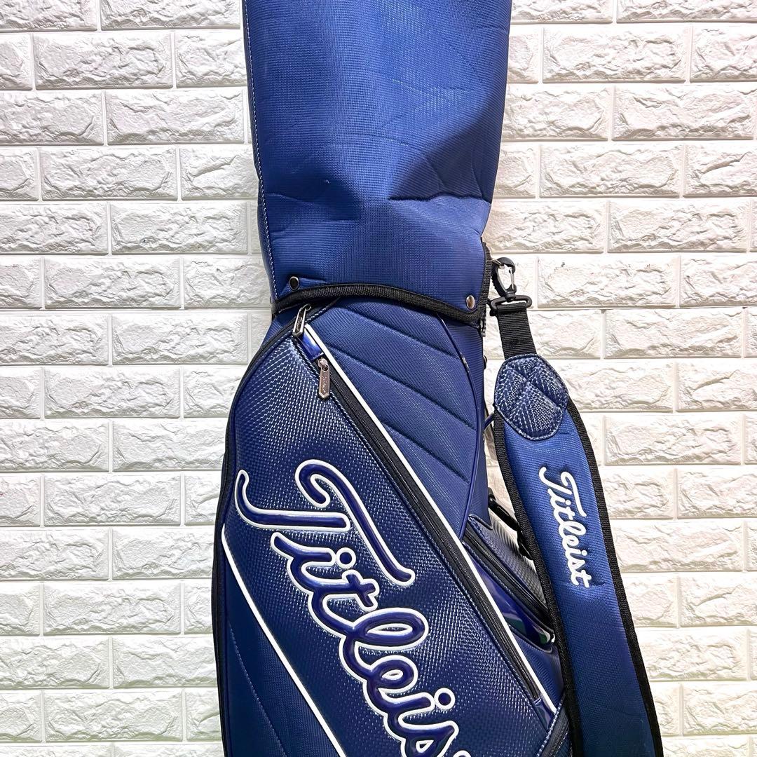 美品　タイトリスト　キャディーバッグ　ブルー　収納多数　軽量　すぐ使える