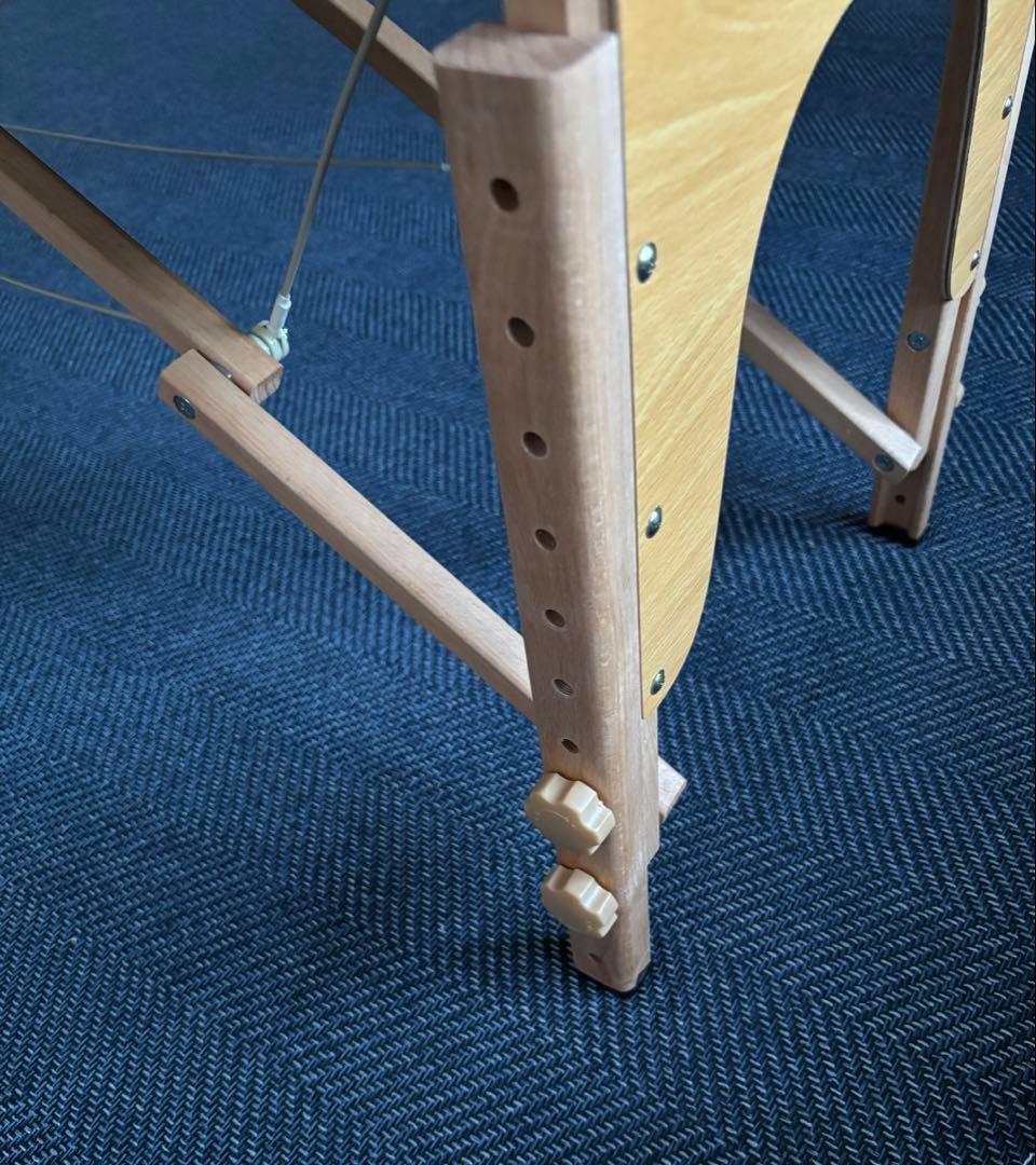 折りたたみ式のマッサージテーブル