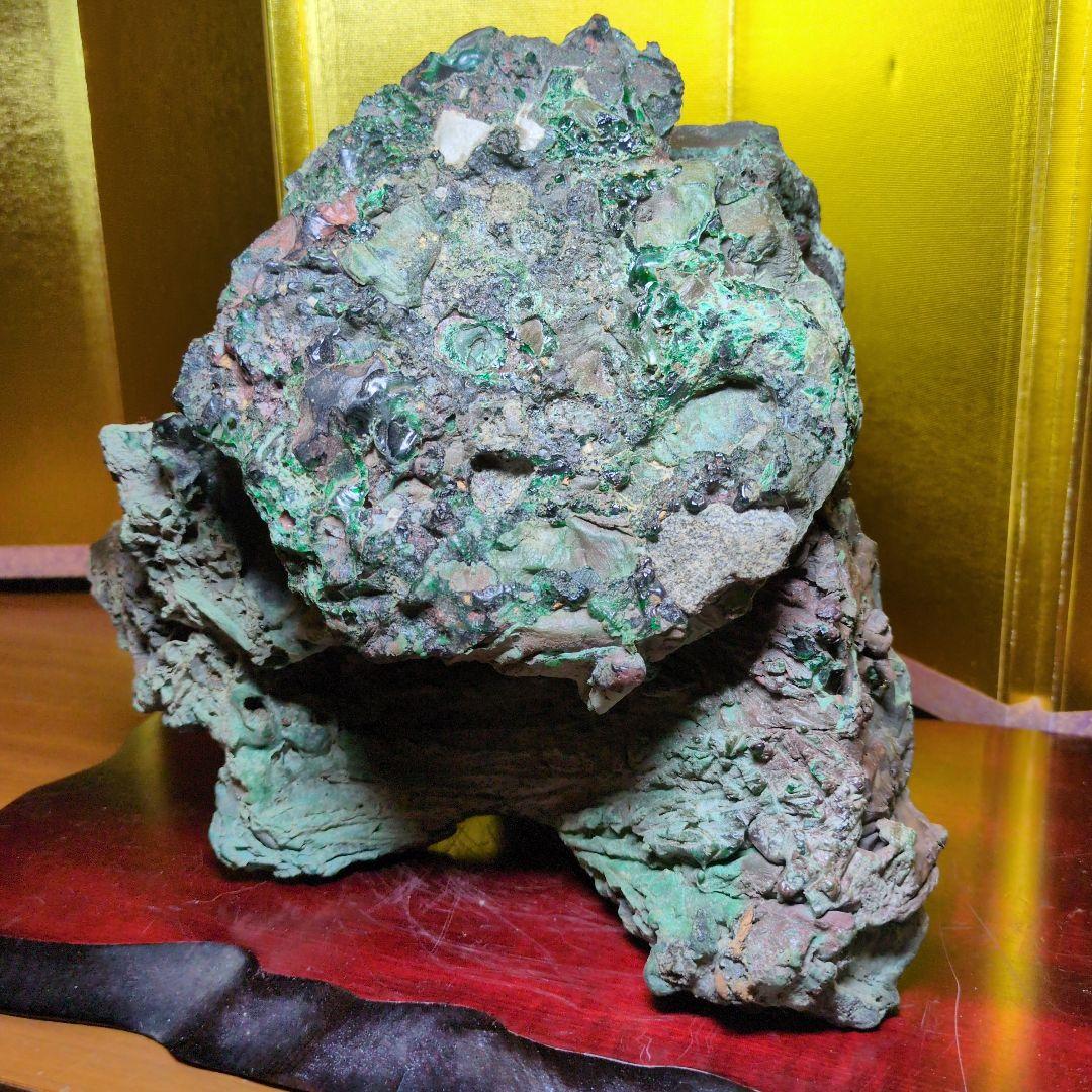 緑色の謎石 大サイズ 約4.0kg 鑑賞石 マラカイト？