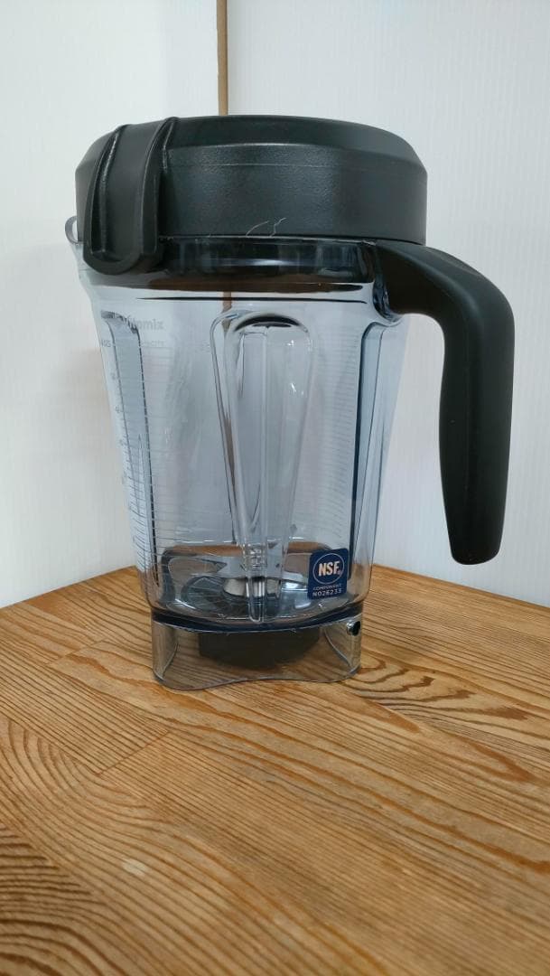 【目立った傷や汚れなし】バイタミックスE520　ホワイト　1603