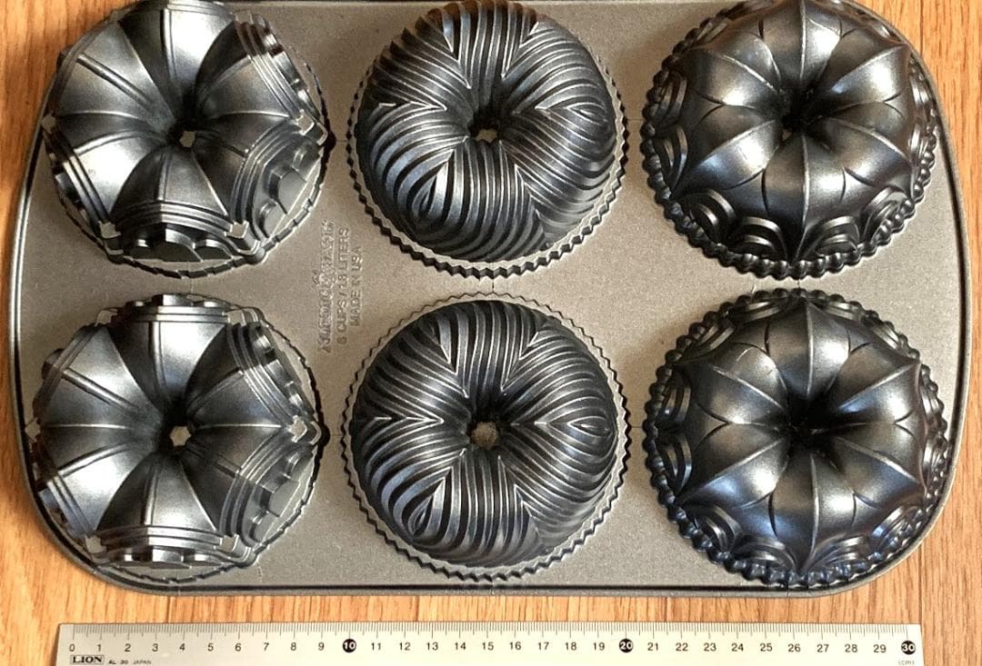 ノルディックウェア カップケーキパン　2枚　アメリカ製