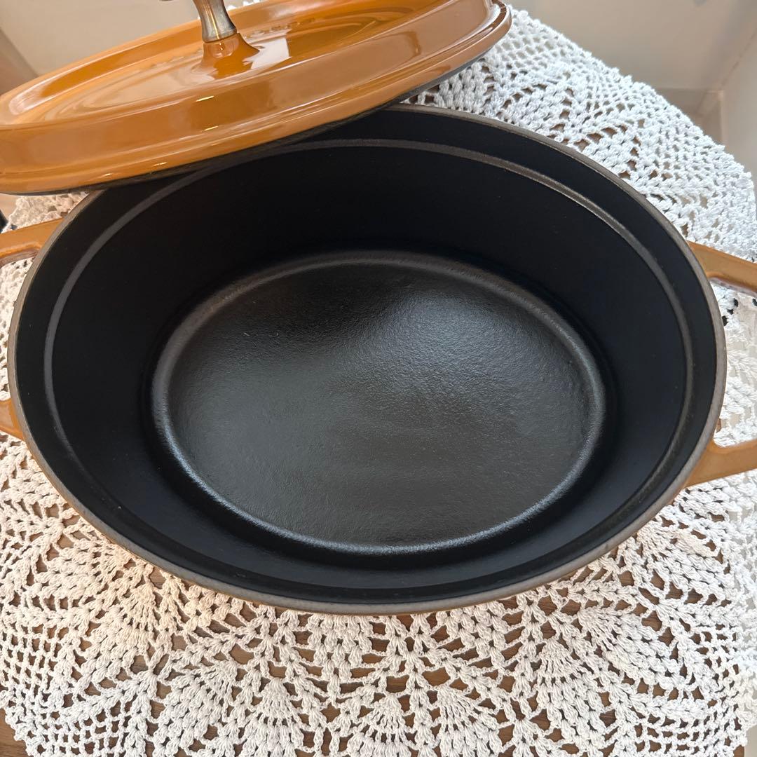 【美品】STAUB ストウブ ラココット オーバル 23cm マスタード 両手鍋