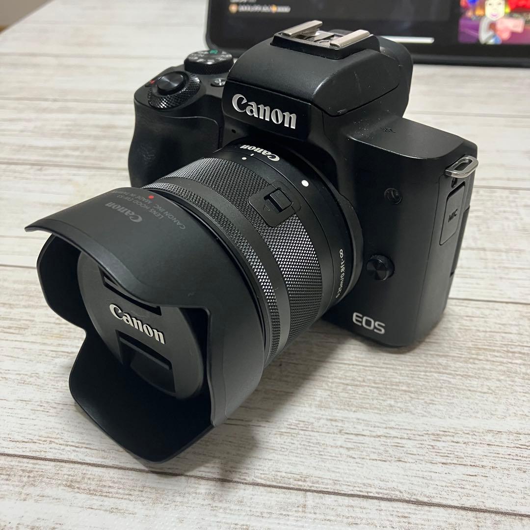 Canon EOS ミラーレスカメラ 標準レンズキット　EOS kiss m2