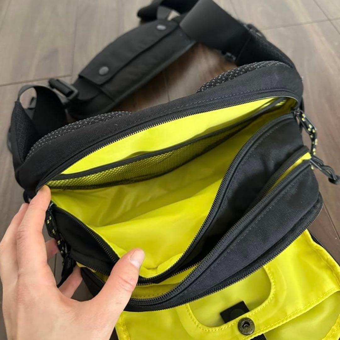 小*梅様 Hugoo ハグー ヒップシート ショルダーバッグ 抱っこ紐　ブラック