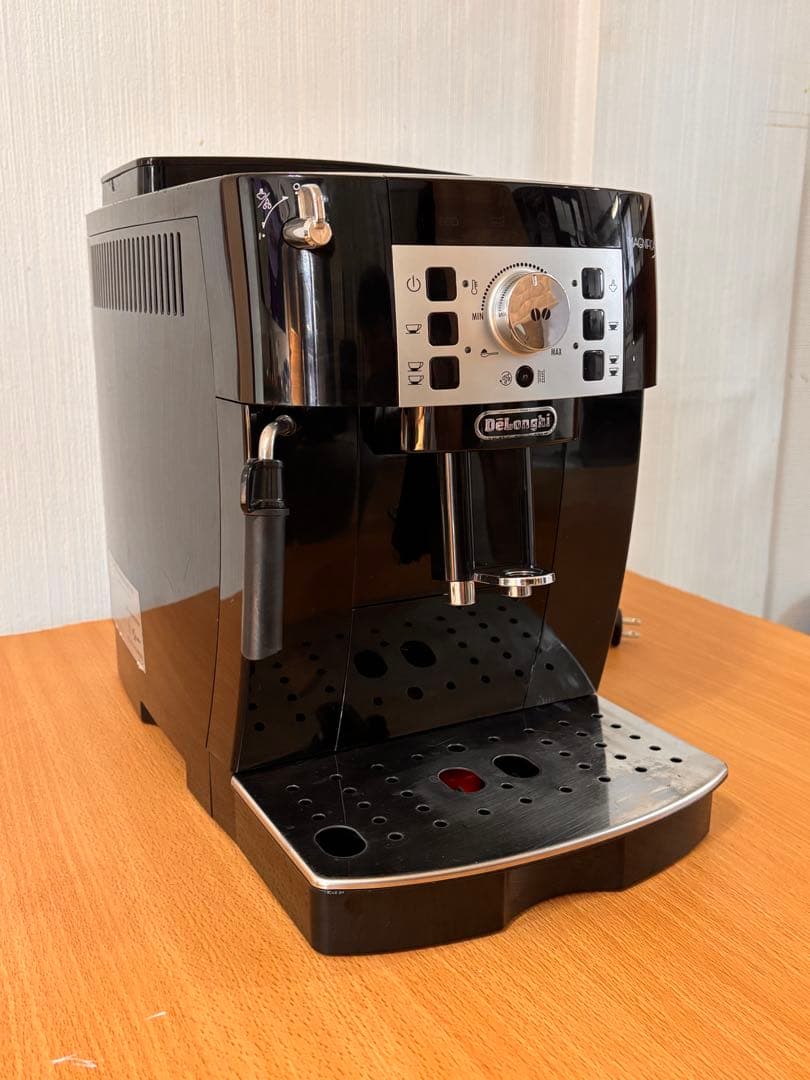 デロンギ　マグニフィカS ECAM22110B