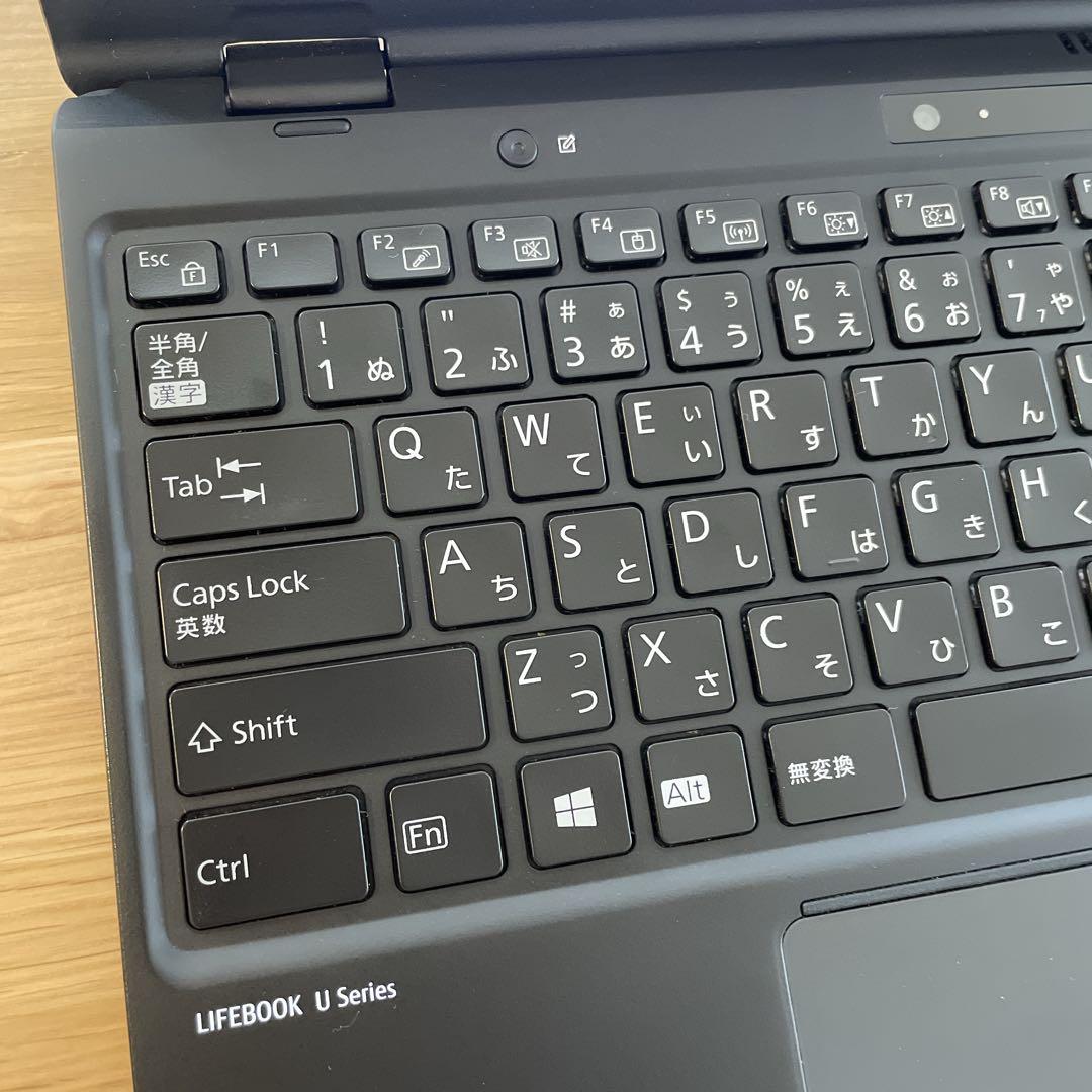 タッチペン付き！超軽量＆美品 富士通13.3インチ2in1 バッテリー超優良