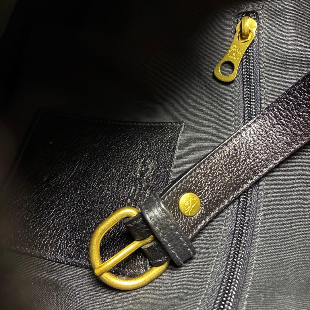 【でぐ様】　　イルビゾンテ 牛革ショルダーバッグ かぶせメッセンジャーバッグ