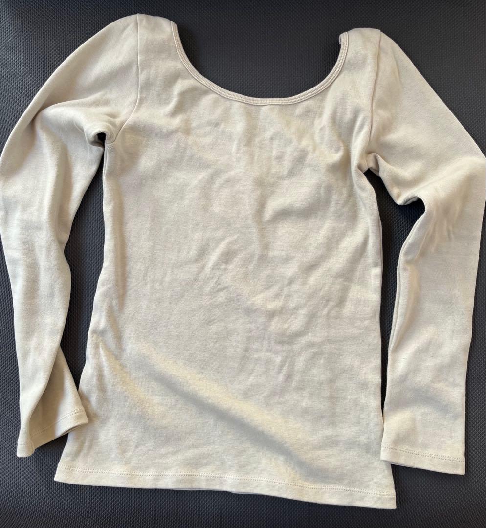 新品未使用　インヤンヨガ　オープンバックロングスリーブ