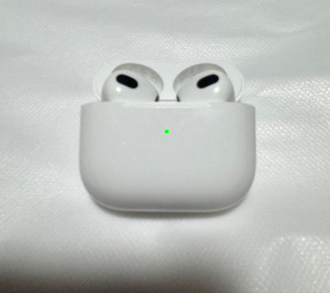 AirPods第3世代　充電ケース付き