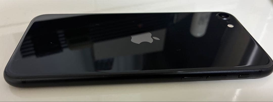 スマートフォン本体 iPhoneSE2 128BG