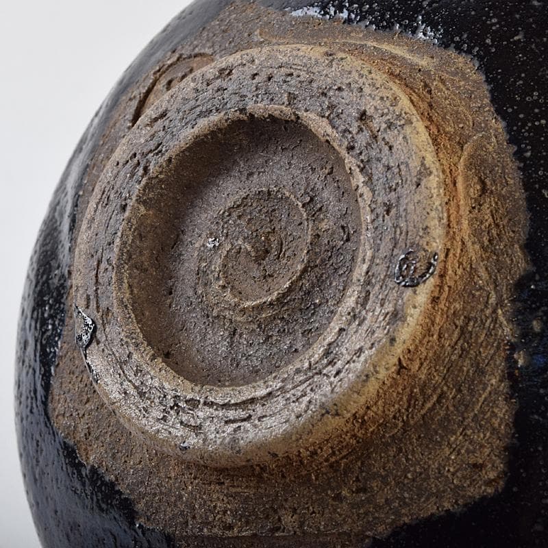 茶道具　楽吉左衛門　九代　了入作　黒楽茶碗　共箱　V　R9515