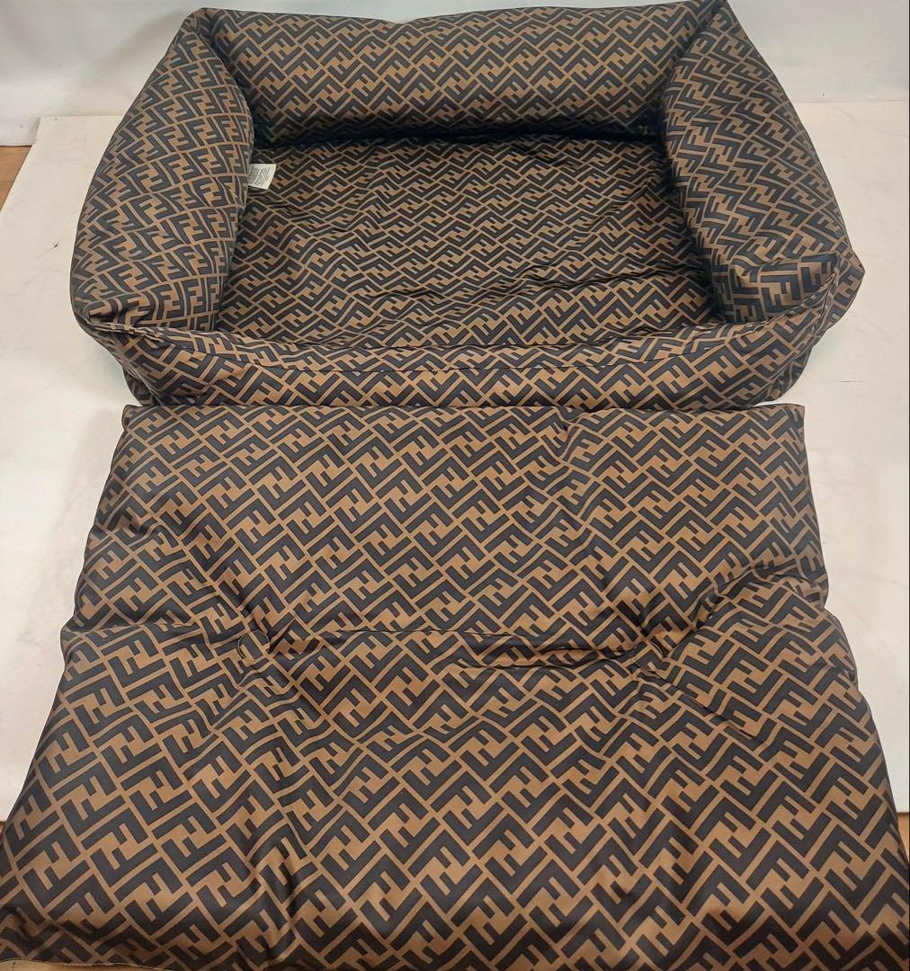 FENDI ペット用ベッド