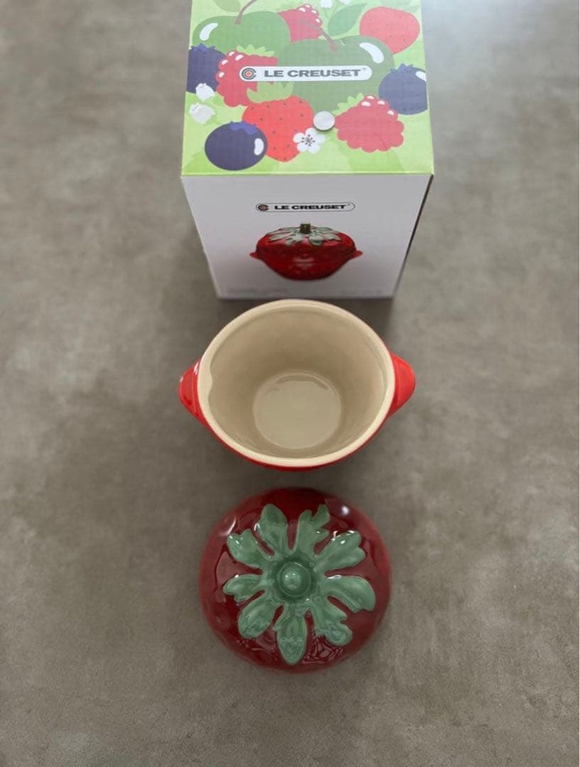 レア　新品　ル・クルーゼ　ミニ・ストロベリー　いちご　小物入れ