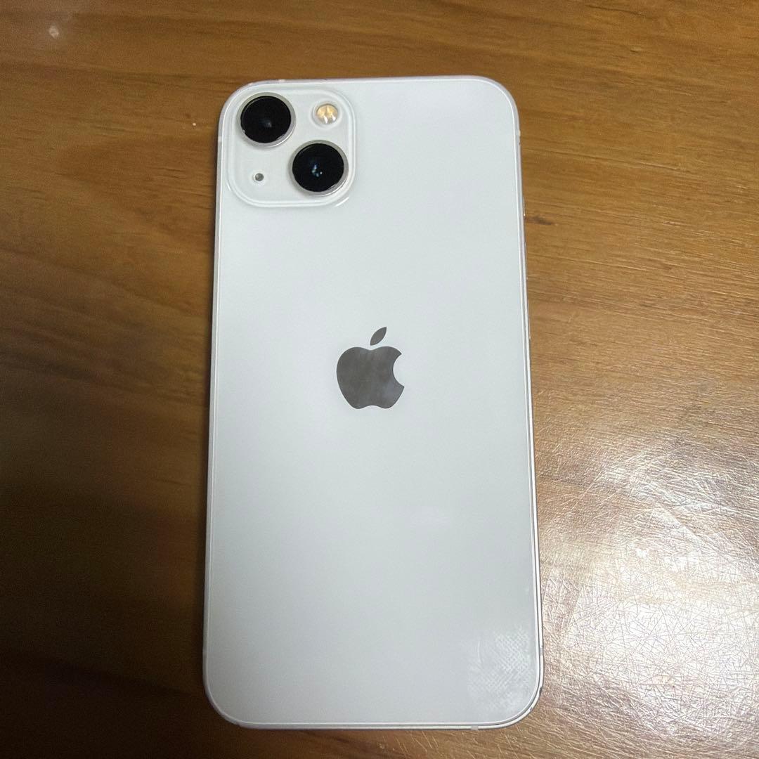 iPhone13とイヤフォン