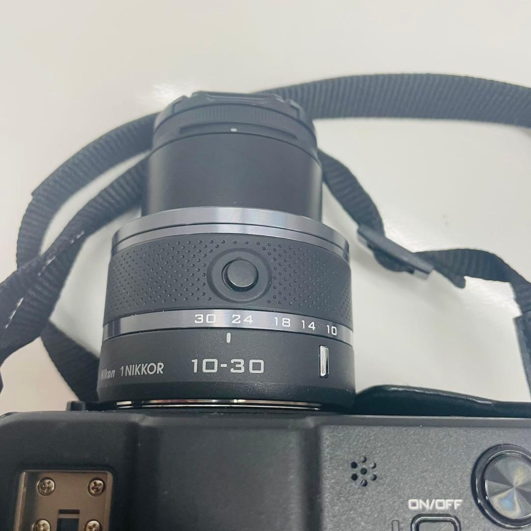 Nikon 1 一眼レフカメラ 黒 ストラップ付き ジャンク品