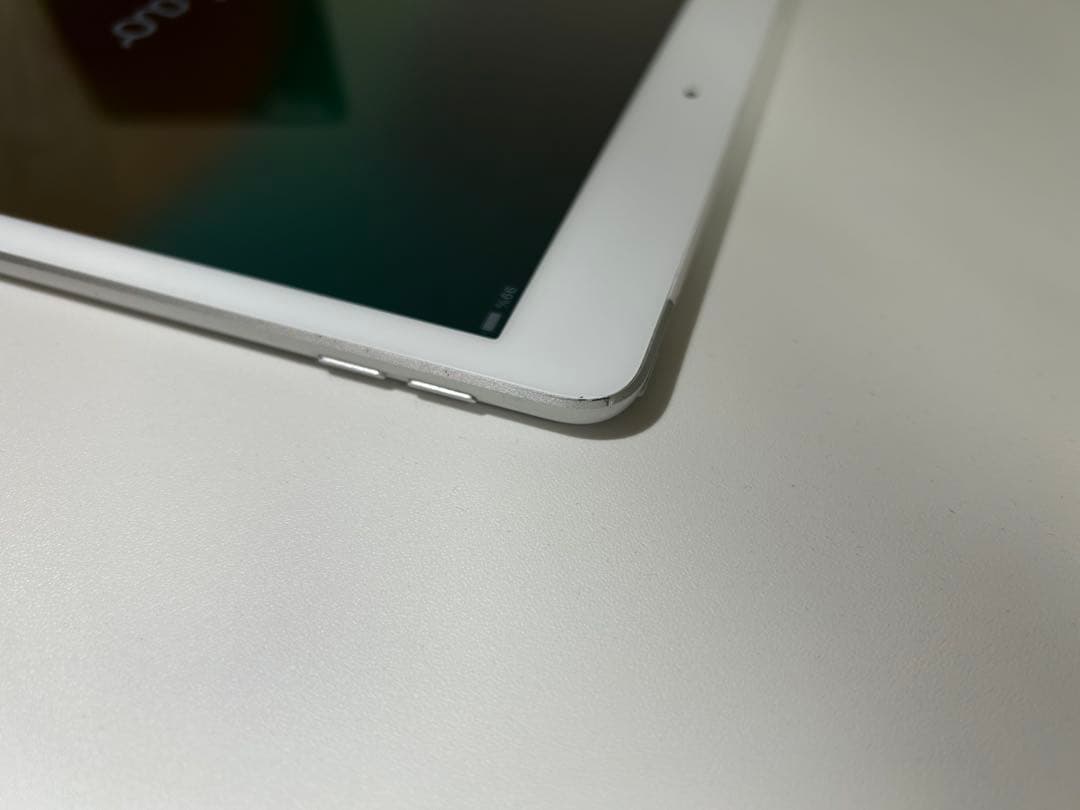 Apple iPad 10.2インチ シルバー 本体【美品】