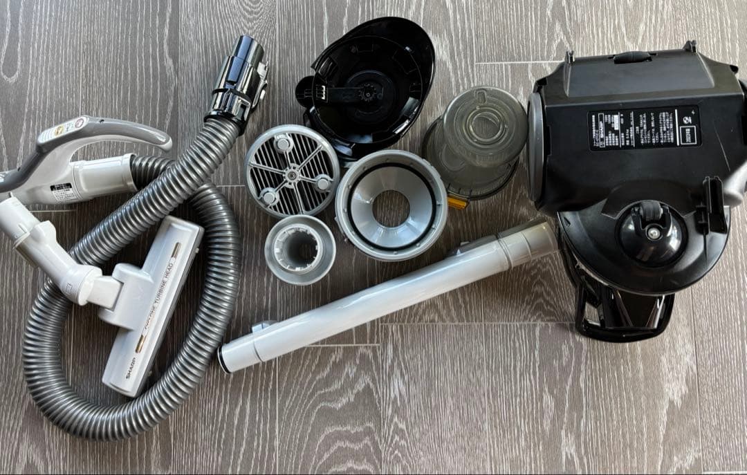 【中古】SHARP ＊ 掃除機 ＊ EC-CT12 ＊ サイクロン＊2023年製