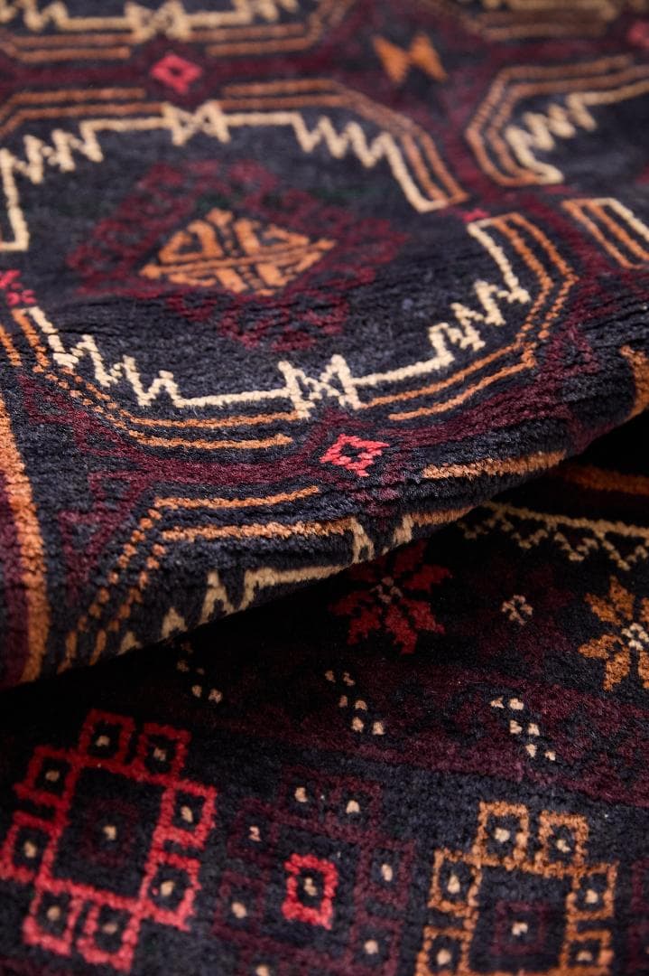 ヴィンテージラグ　トライバルラグ　バルーチ族（198×107cm）黒　紺　赤