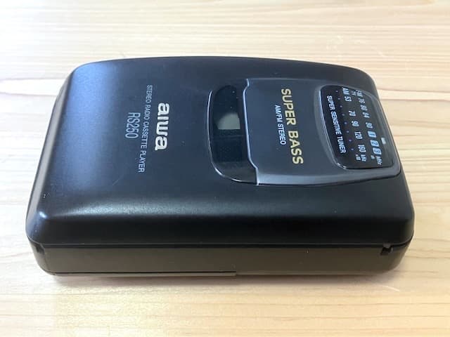超重低音機 整備済完全動作品 AIWA HS-RS250 ラジオ内蔵 ブラック