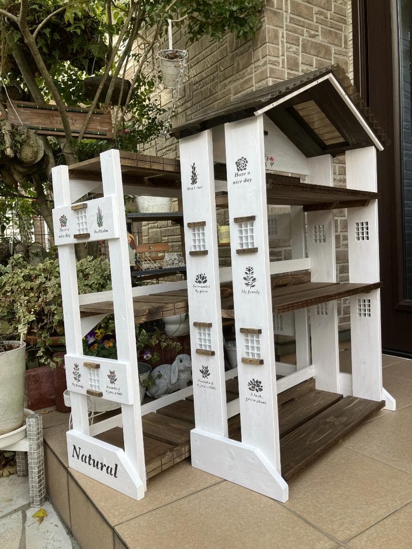 No18　 ⭐︎Alphonse✩商品三角お屋根 4段 Whiteを棚3段